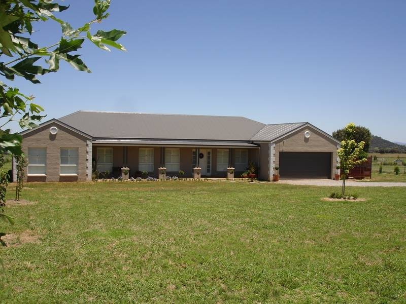 369 Forest Road, Tamworth NSW 2340