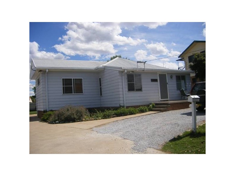 33 Wilburtree Street, South, Tamworth NSW 2340