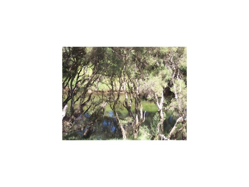 2 Paterson road, Pinjarra WA 6208