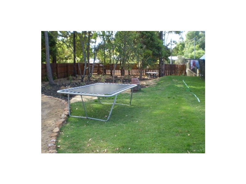 11 Forestview Road, Dwellingup WA 6213