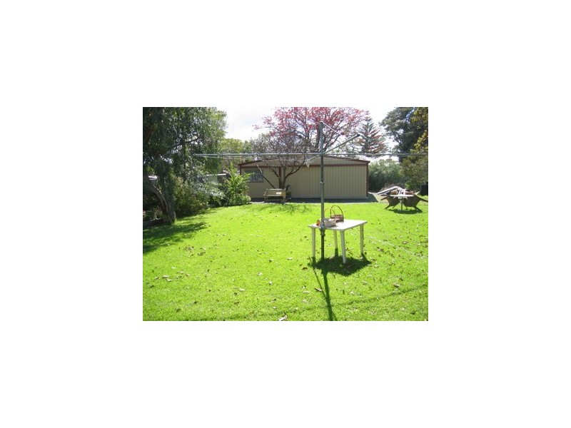 12 Green Street, Waroona WA 6215