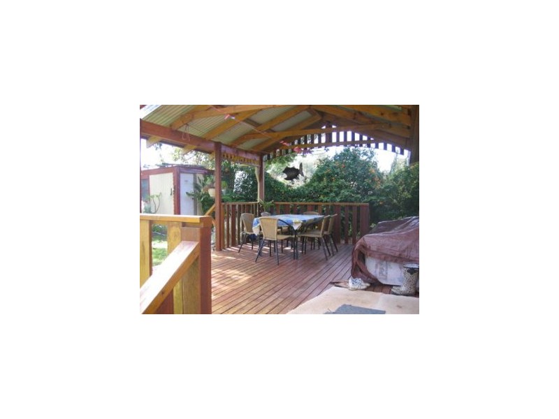 12 Green Street, Waroona WA 6215