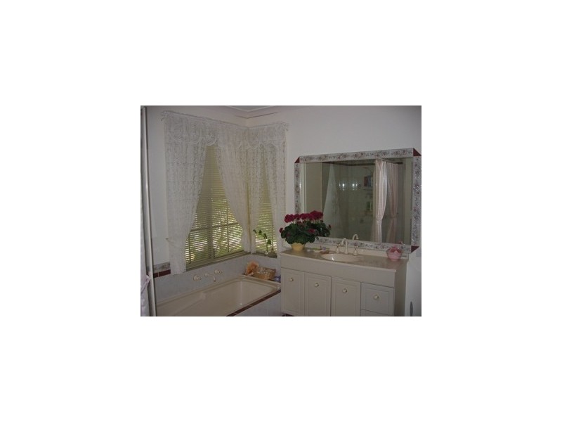 57 Lyons Road, Waroona WA 6215