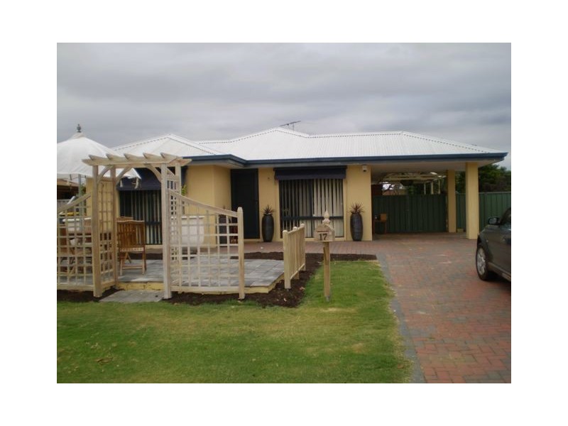 17 War Street, Pinjarra WA 6208