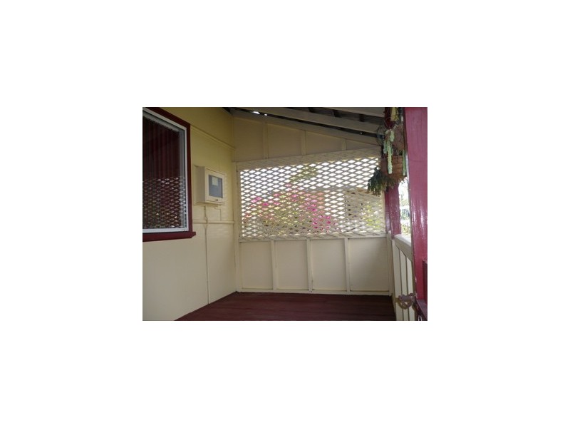 9 Sutton Street, Waroona WA 6215