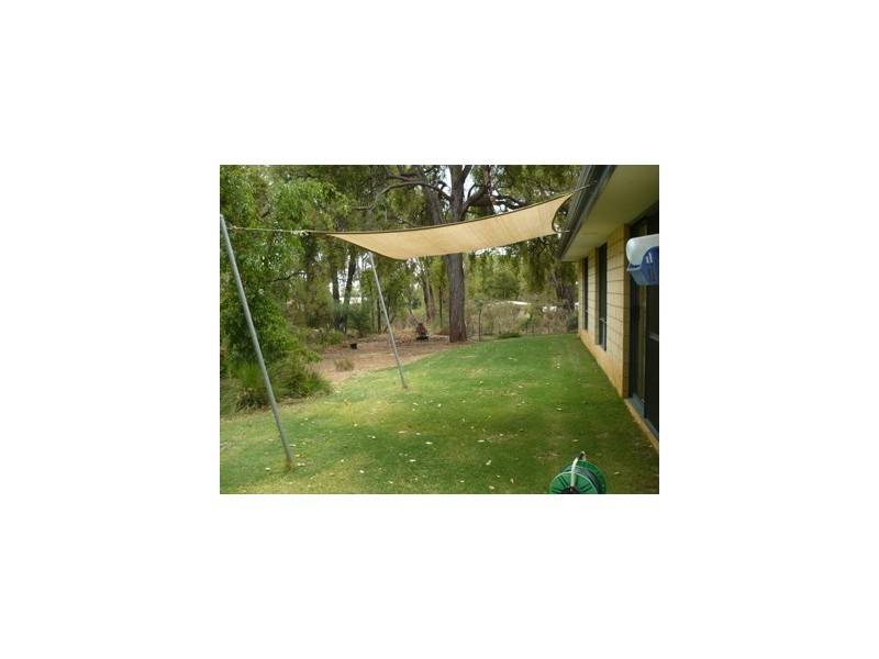 24 Lyons Road, Waroona WA 6215