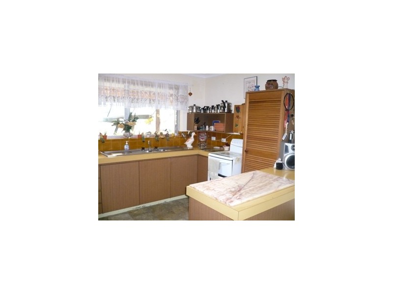 24 Jackson Street, Waroona WA 6215