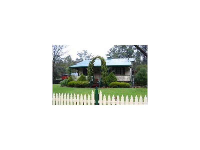 47 Marginata Cres, Dwellingup WA 6213