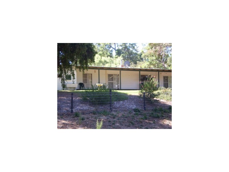 223 Holyoake Road, Dwellingup WA 6213