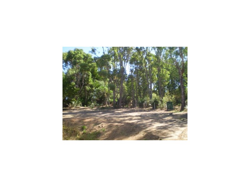 223 Holyoake Road, Dwellingup WA 6213