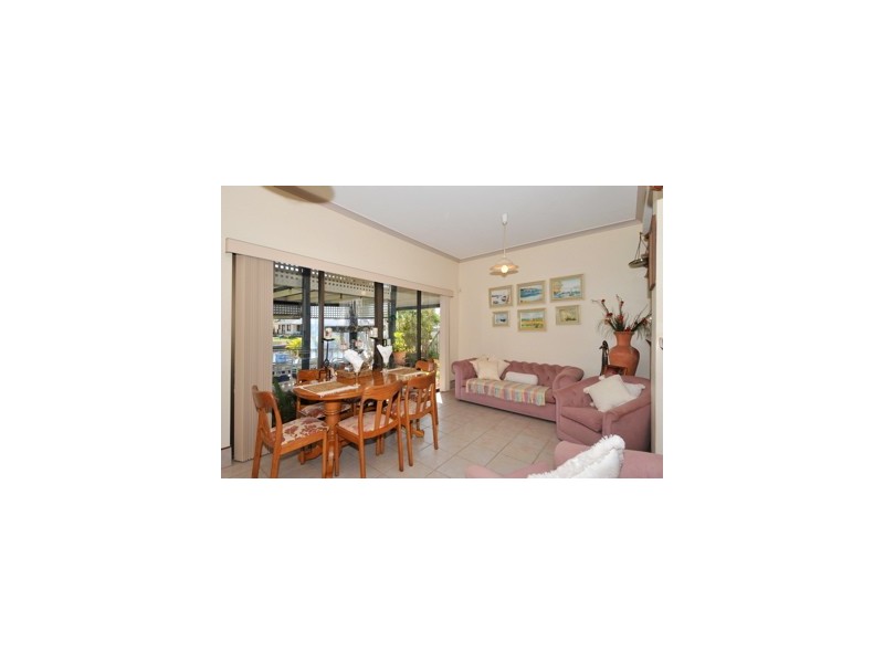 12 Kiap Road, South Yunderup WA 6208