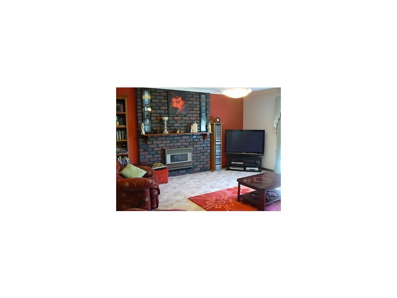 44 South West Highway, Waroona WA 6215