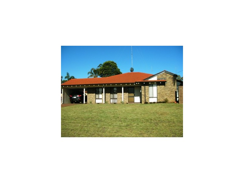 8 Armstrong court, Waroona WA 6215