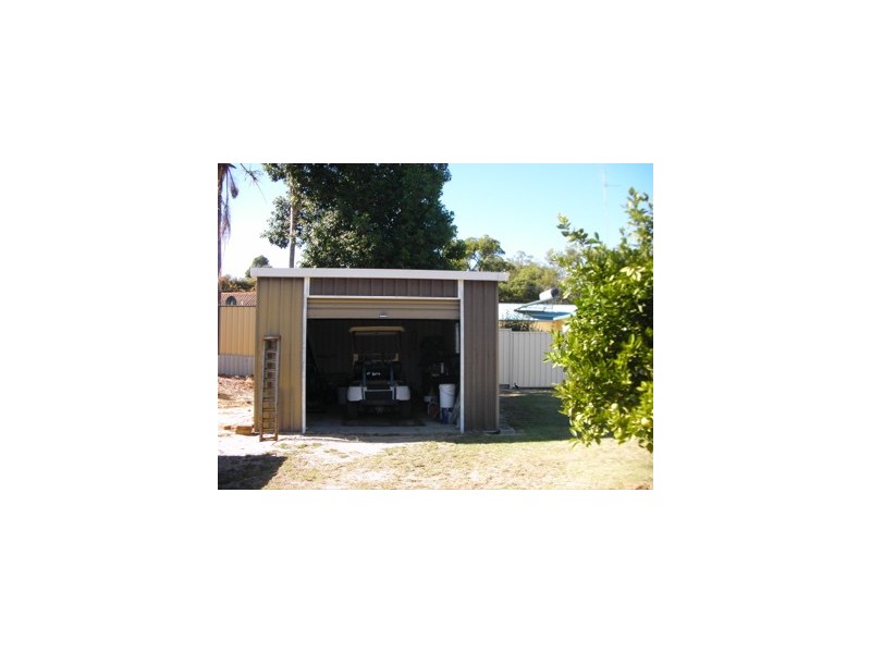 8 Armstrong court, Waroona WA 6215