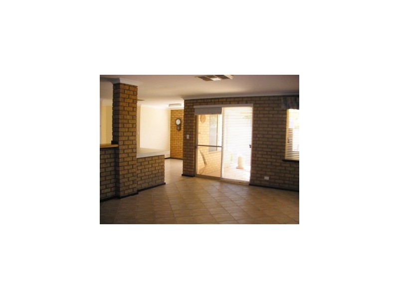 6 Waltham Court, Waroona WA 6215