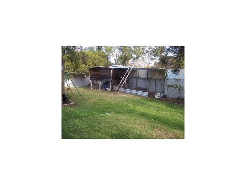 9 Eucalypt Place, Pinjarra WA 6208