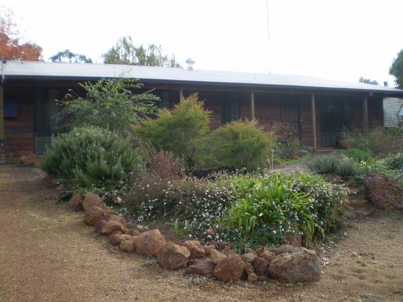 13 Marginata Crescent, Dwellingup WA 6213