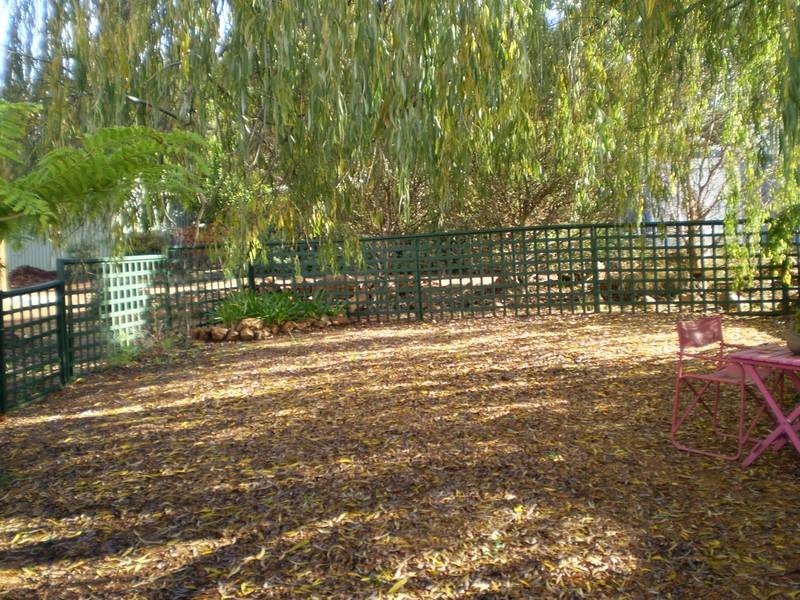 13 Marginata Crescent, Dwellingup WA 6213