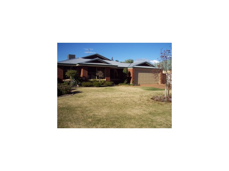 16 Taylor Court, Pinjarra WA 6208