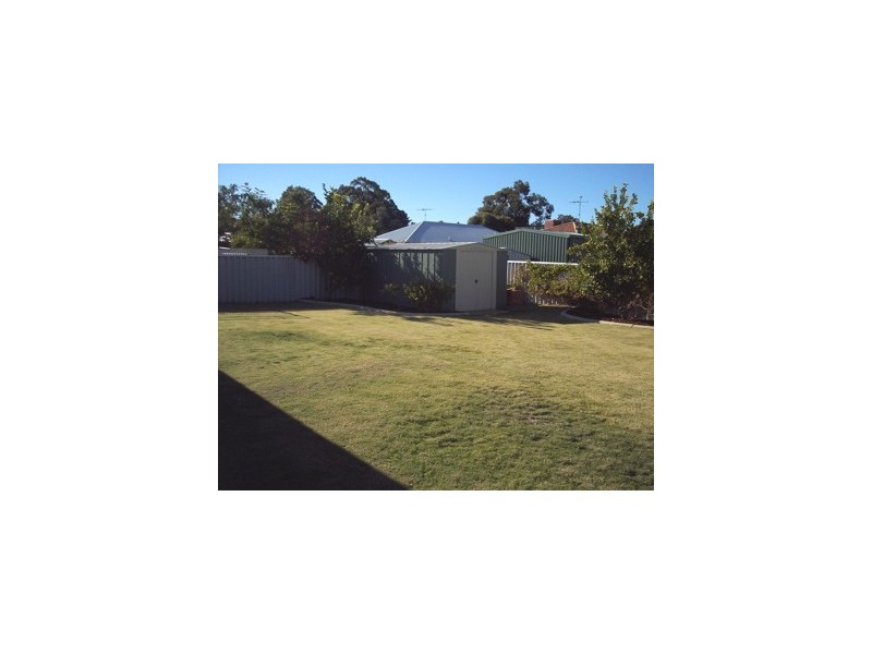 16 Taylor Court, Pinjarra WA 6208