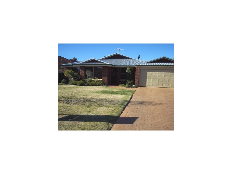 16 Taylor Court, Pinjarra WA 6208