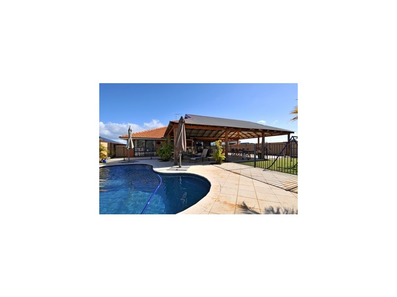 43 Murray Waters Boulevard, South Yunderup WA 6208