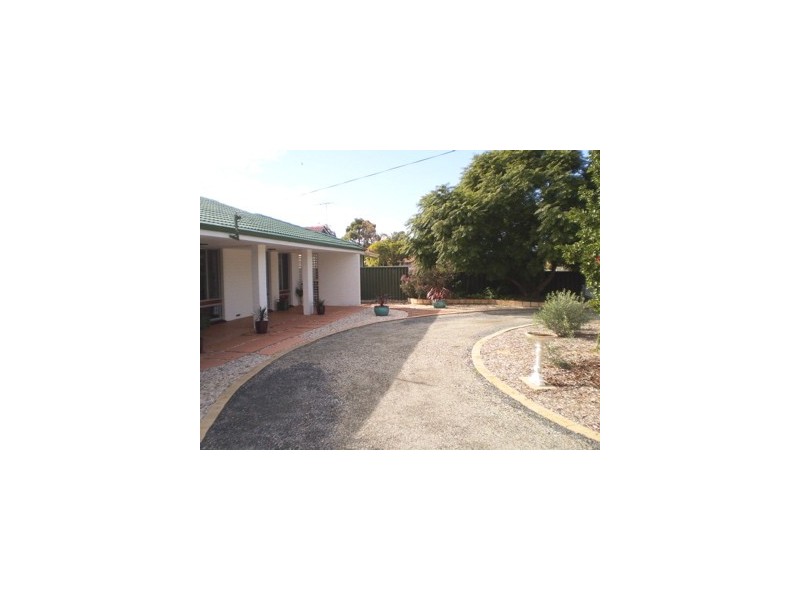 4 Grevillea Place, Pinjarra WA 6208