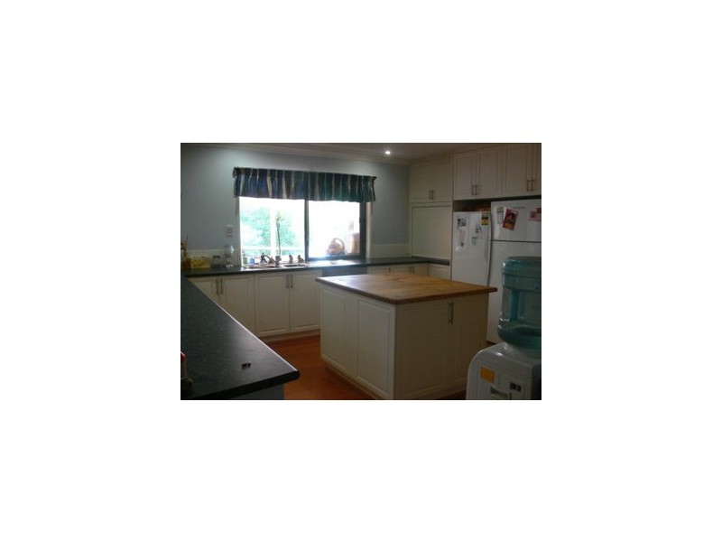 33 Victoria Circle, Mandurah WA 6210