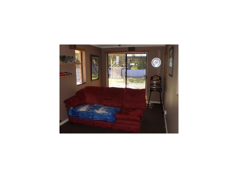 8 South Street, North Dandalup WA 6207