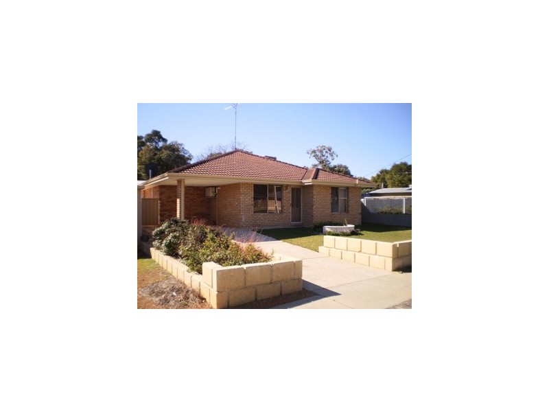 8 South Street, North Dandalup WA 6207