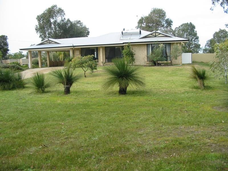 33 Thomas Street, Pinjarra WA 6208