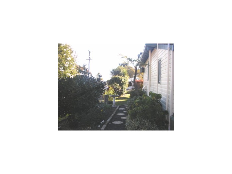 12 Sutton Street, Waroona WA 6215