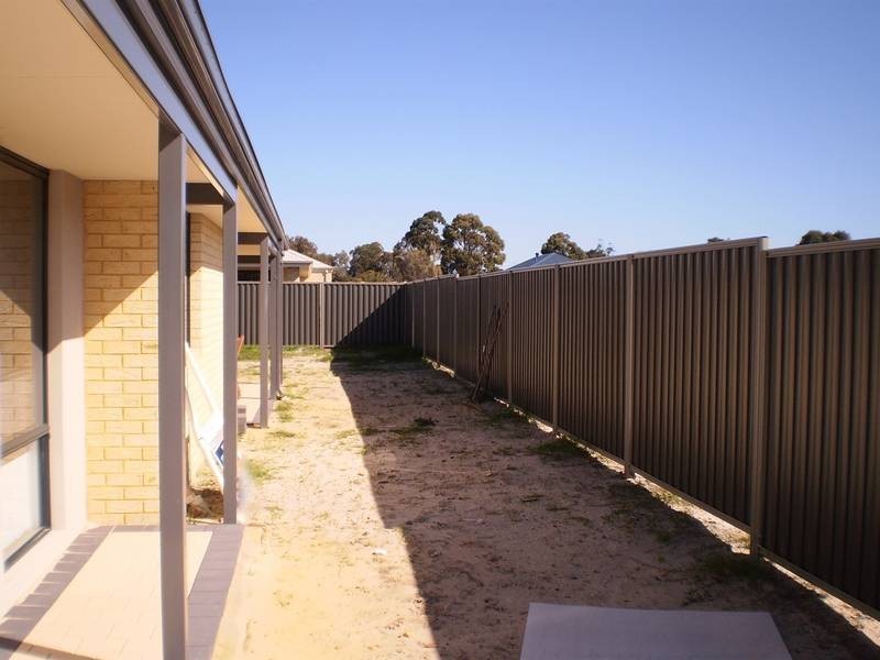 6 Lyttleton Lane, Pinjarra WA 6208