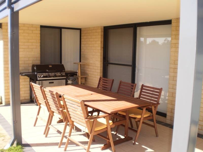 6 Lyttleton Lane, Pinjarra WA 6208