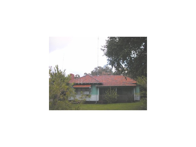 13 Mclarty Street, Waroona WA 6215