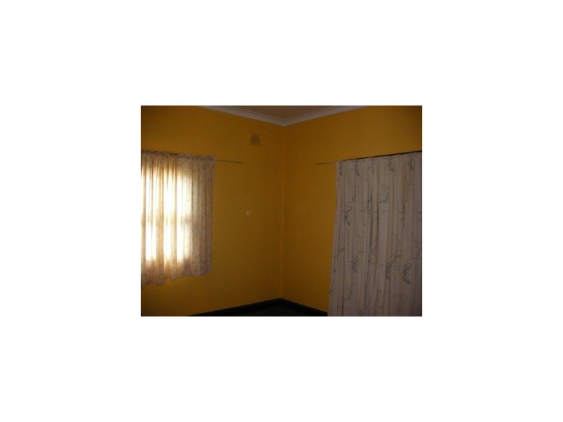 13 Mclarty Street, Waroona WA 6215