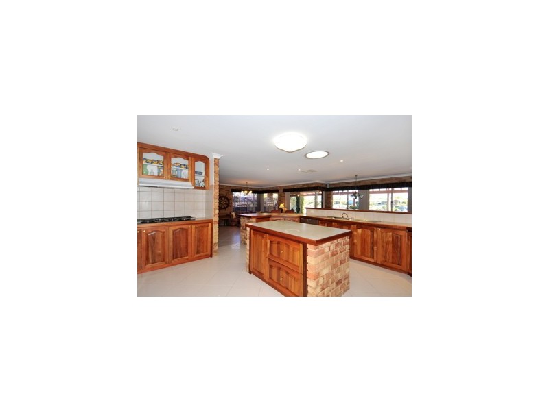 33 Heron Place, South Yunderup WA 6208