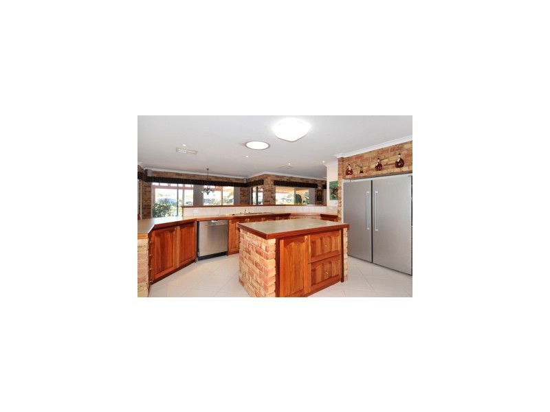 33 Heron Place, South Yunderup WA 6208