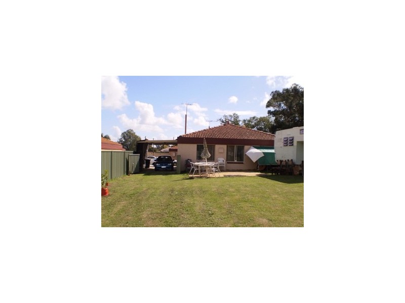 8/5 Uldina place, Pinjarra WA 6208