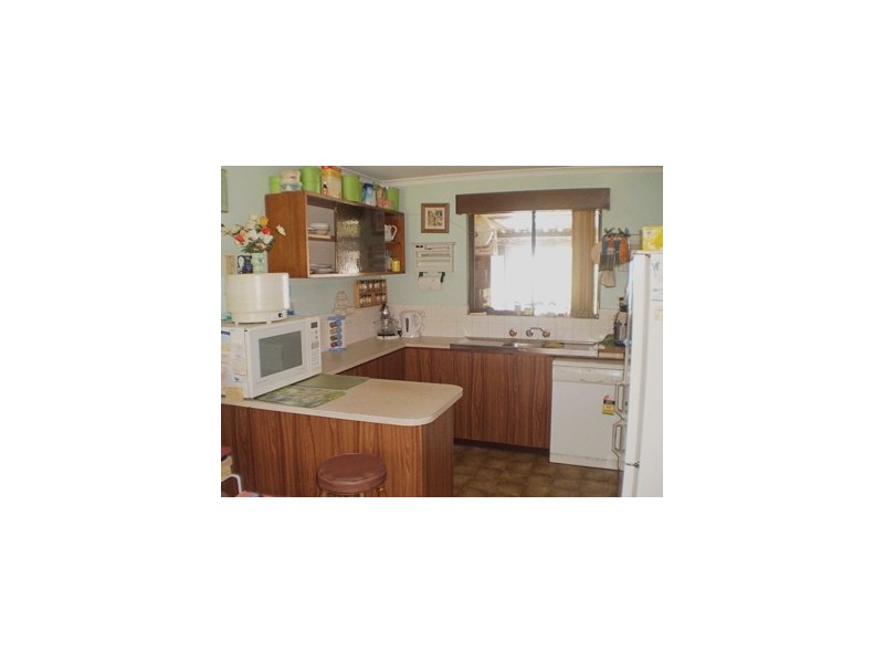 4 Leschenaultia Place, Pinjarra WA 6208