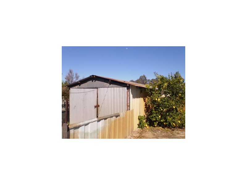 4 Leschenaultia Place, Pinjarra WA 6208