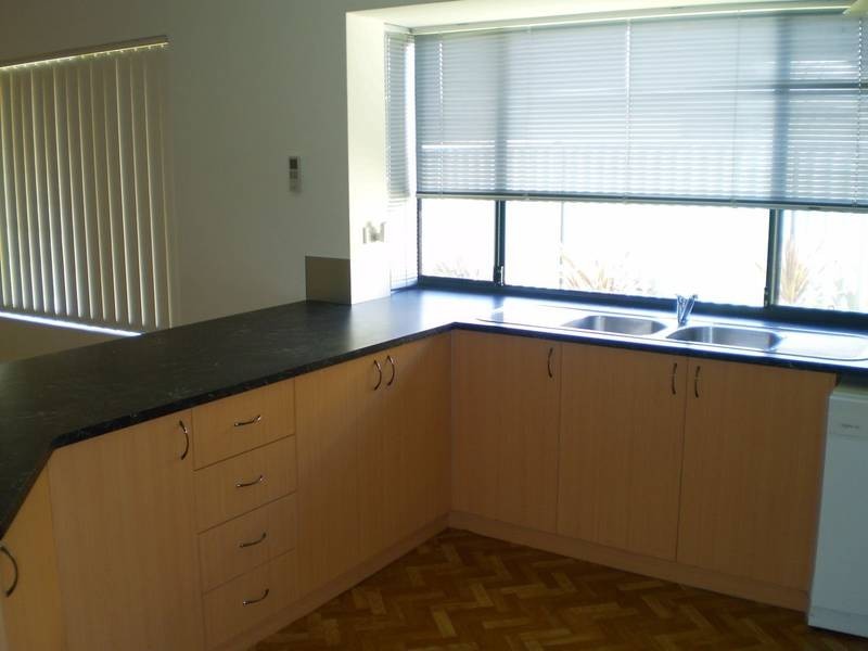 5 Woodstock Turn, Ravenswood WA 6208