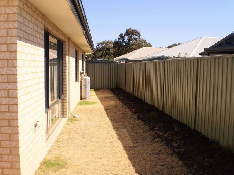 5 Woodstock Turn, Ravenswood WA 6208