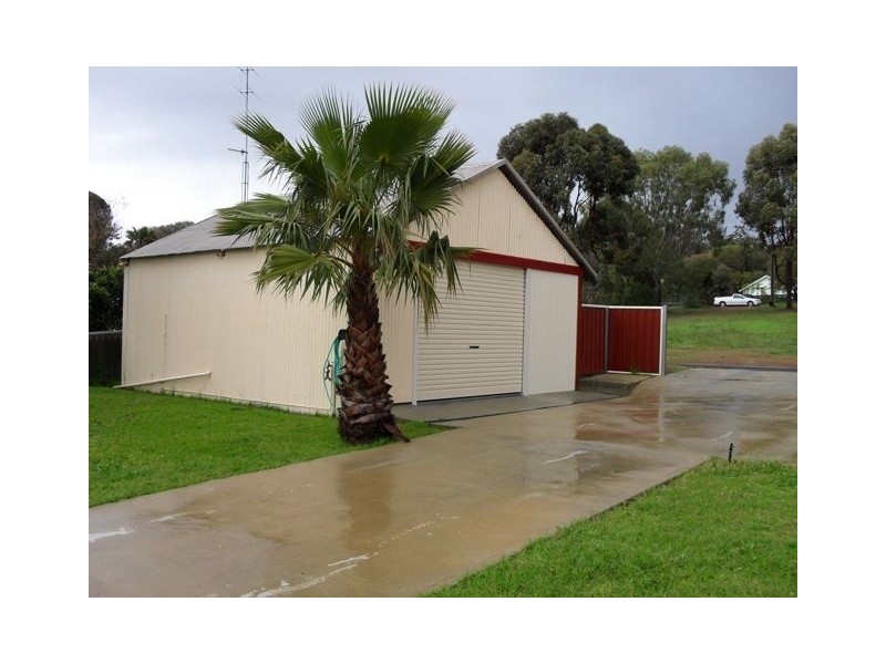 51 McLarty Street, Dwellingup WA 6213