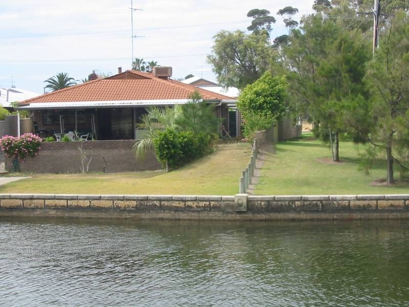 1 Alambi Way, South Yunderup WA 6208