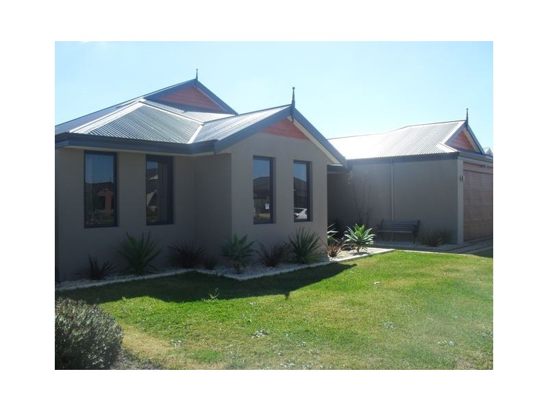 9 Jolly Rambler Boulevard, Ravenswood WA 6208