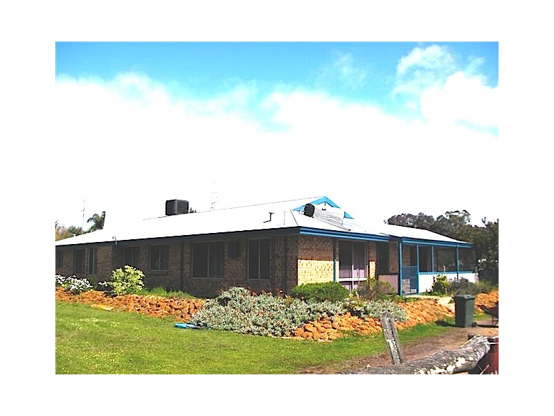 59 Bradford Street, Waroona WA 6215