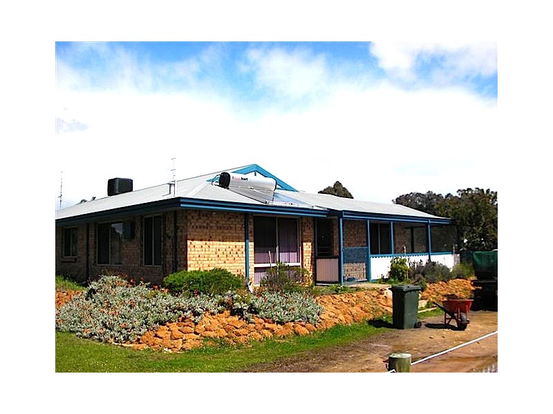 59 Bradford Street, Waroona WA 6215