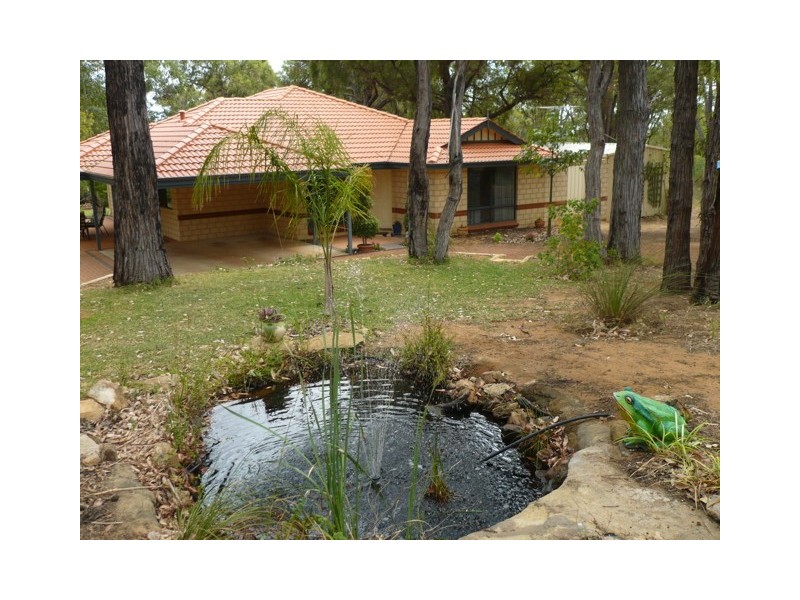 24 Lyons Road, Waroona WA 6215