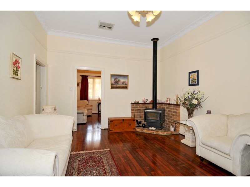 111 South West Highway, Waroona WA 6215